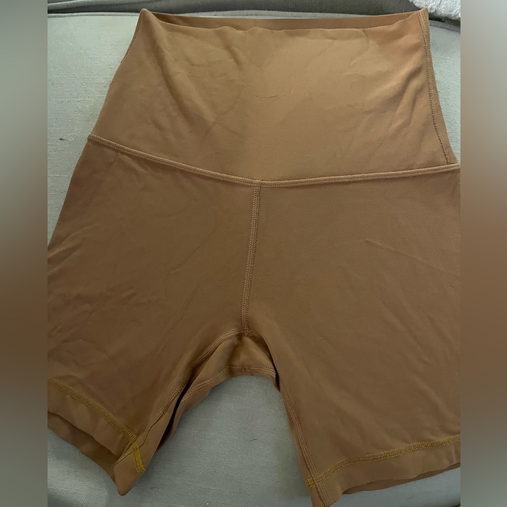 Lululemon light brown/tan 6 inch align shorts